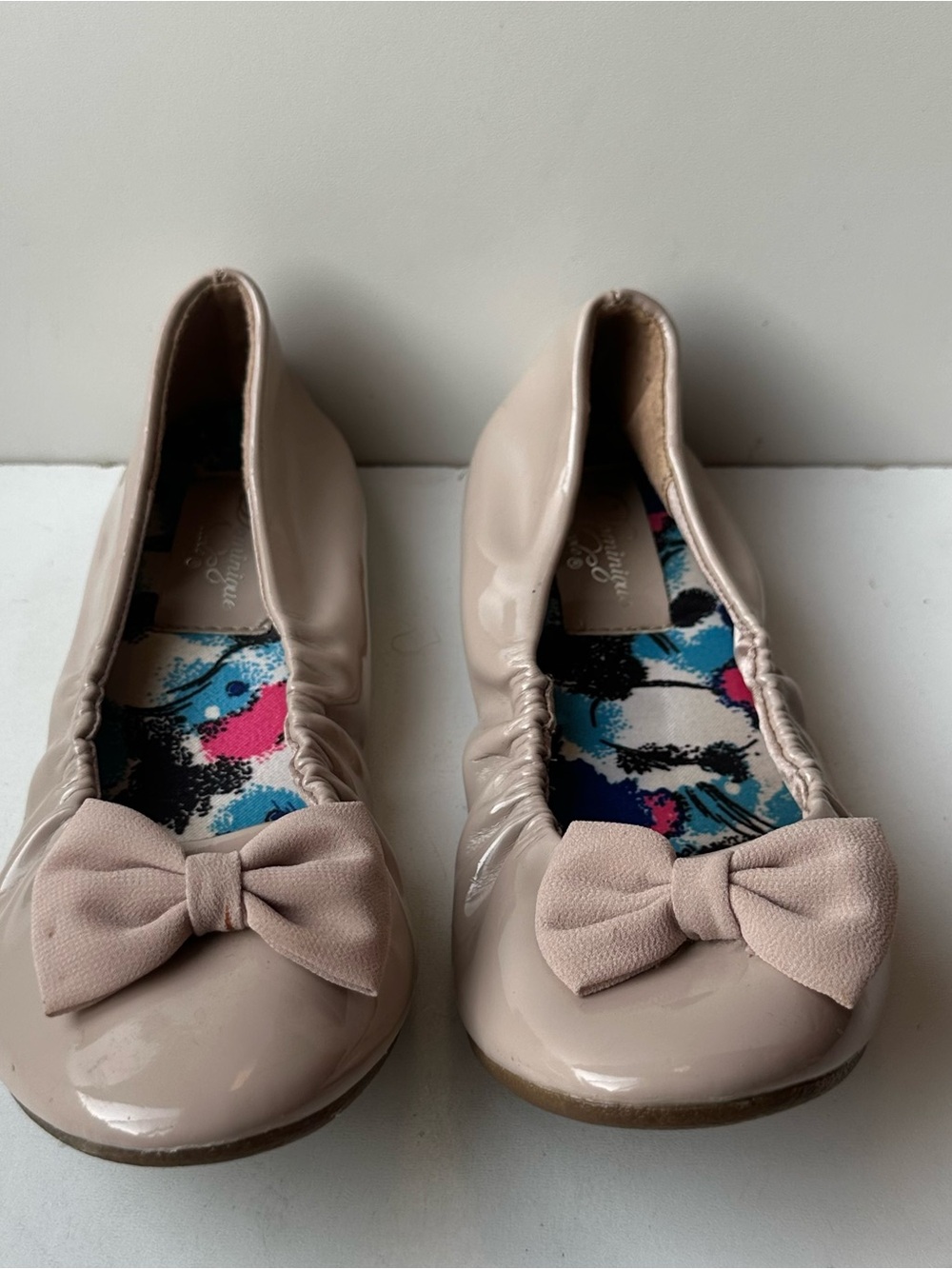 Dominique Nicole Girls Nude Patent Leather Scrunch Ballet Flats Bow Size 1M